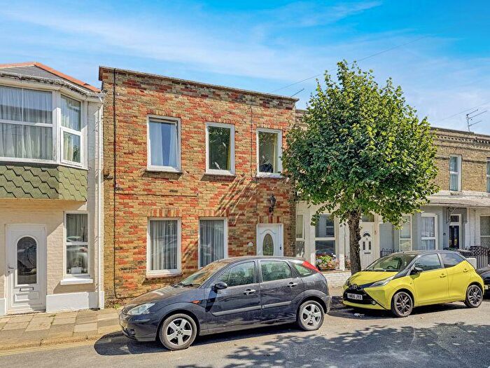4 Bedroom Terraced House For Sale In Fitzroy Street, Sandown, PO36