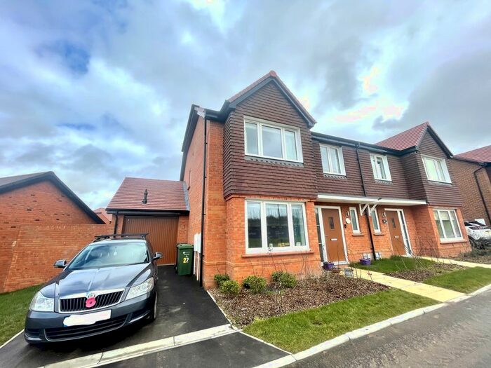 4 Bedroom Semi-Detached House To Rent In Vernon Drive, Tongham, Farnham, GU10