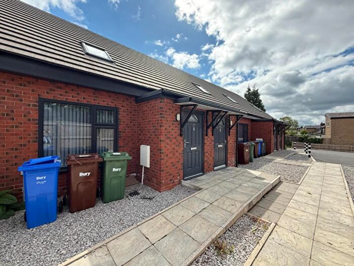 2 Bedroom Mews To Rent In Hillside Crescent, Walmersley, Bury, BL9