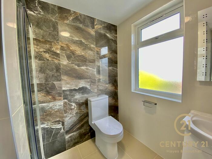 3 Bedroom Maisonette To Rent In Keith Road, Hayes, UB3