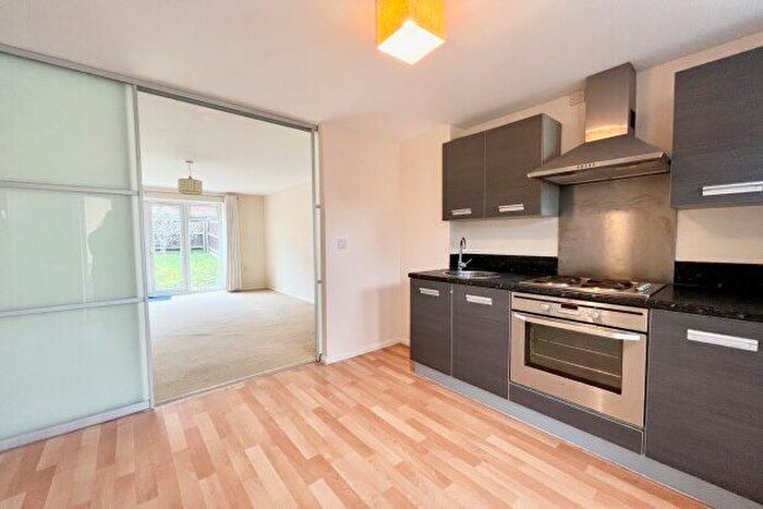 3 Bedroom End Of Terrace House To Rent In Alderman Close, Nottingham, NG9