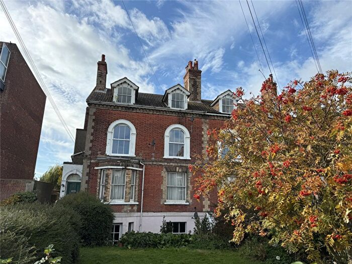 2 Bedroom Flat To Rent In Cliff Road, Dovercourt, Harwich, Essex, CO12