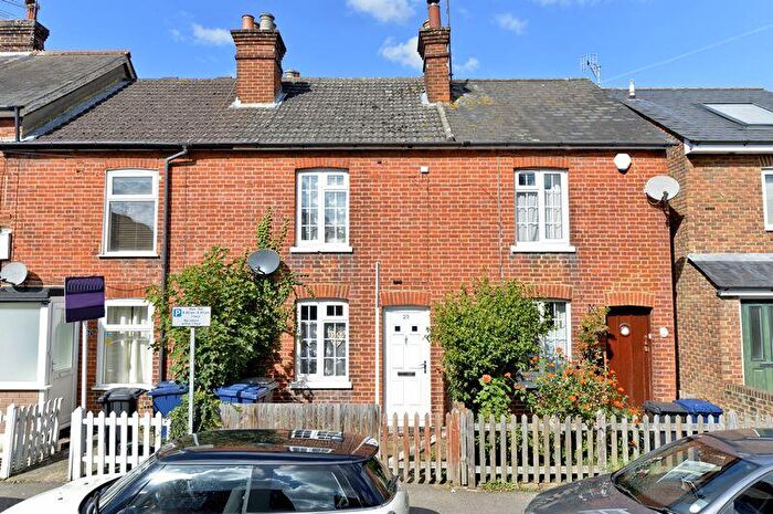 2 Bedroom Terraced House To Rent In Summers Road, Godalming, GU7