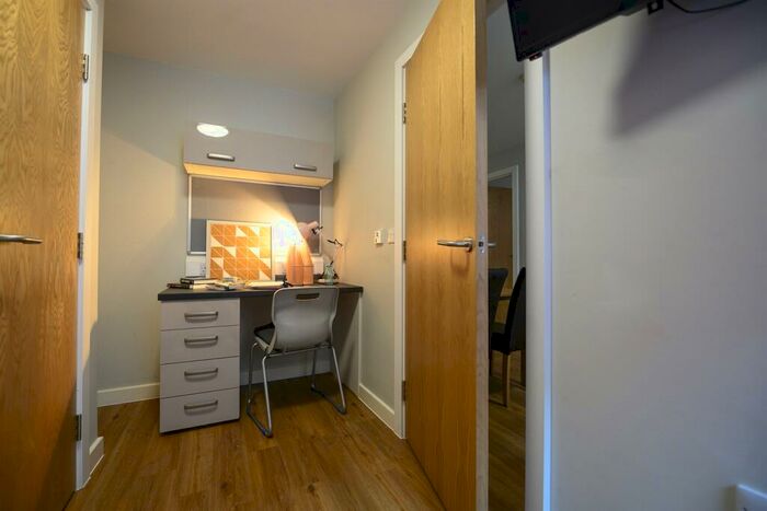 2 Bedroom Apartment To Rent In Bedroom Apartment In Queen Street, Sheffield, S1