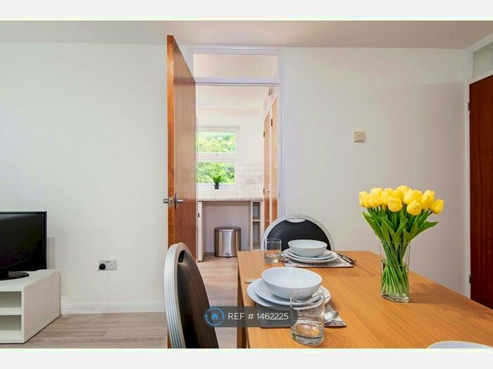 1 Bedroom Flat To Rent In Barker Drive, London, NW1