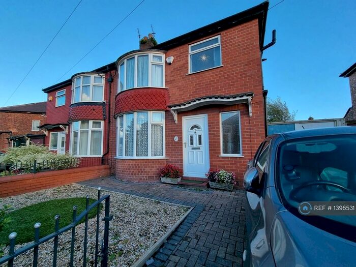 3 Bedroom Semi-Detached House To Rent In Mcconnell Road, Manchester, M40