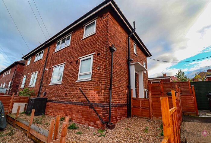 2 Bedroom Semi Detached House To Rent In Rainbow Avenue, Hackenthorpe, S12
