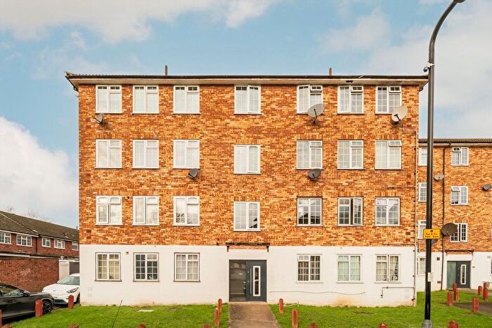 2 Bedroom Flat For Sale In Barbican Road, Greenford, UB6