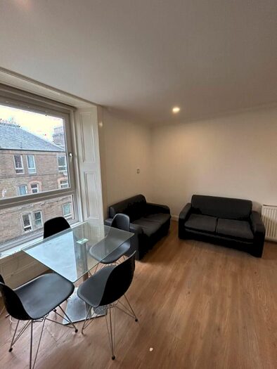 2 Bedroom Flat To Rent In Park Avenue, East End, Dundee, DD4