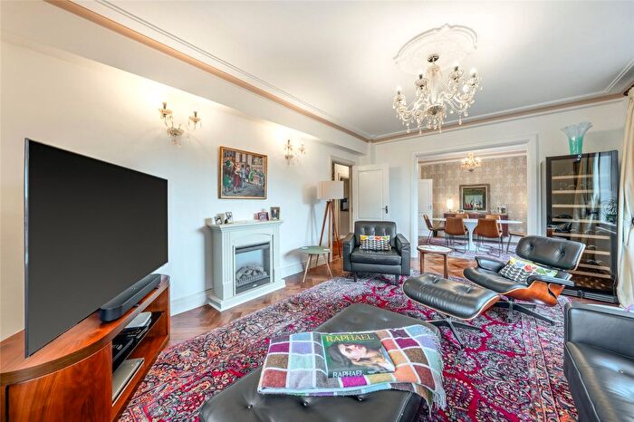 4 Bedroom Flat To Rent In Cropthorne Court, - Maida Vale, London, W9