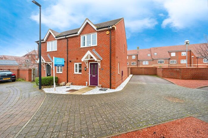 2 Bedroom Semi-Detached House For Sale In Teal Close, Wixams, Bedford, Bedfordshire, MK42