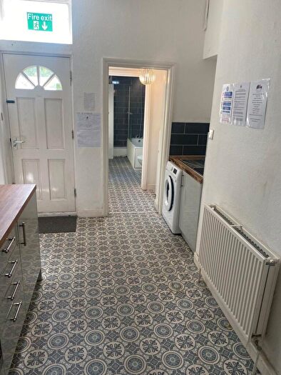 2 Bedroom Flat To Rent In Sommerville Road, Bristol, BS7