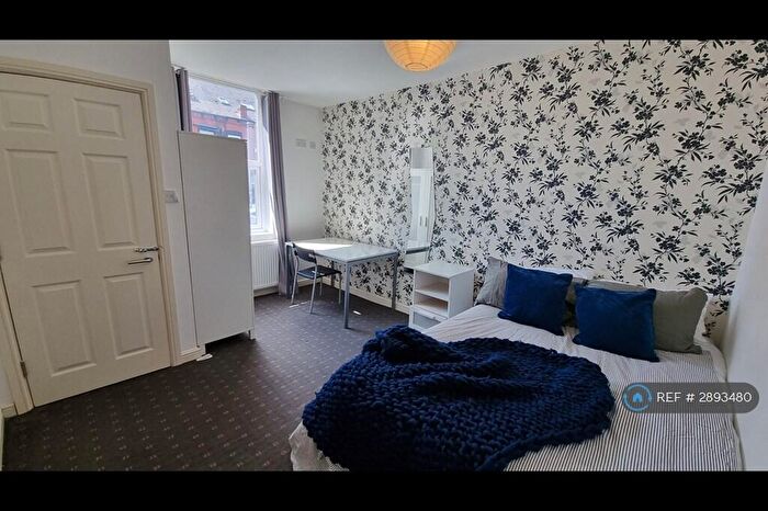 5 Bedroom Terraced House To Rent In Trelawn Avenue, Leeds, LS6