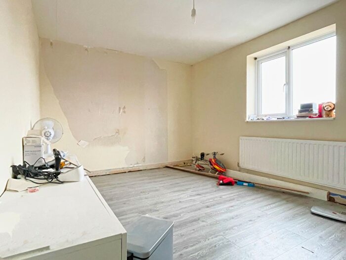 3 Bedroom Terraced House For Sale In Westbourne, Telford, TF7