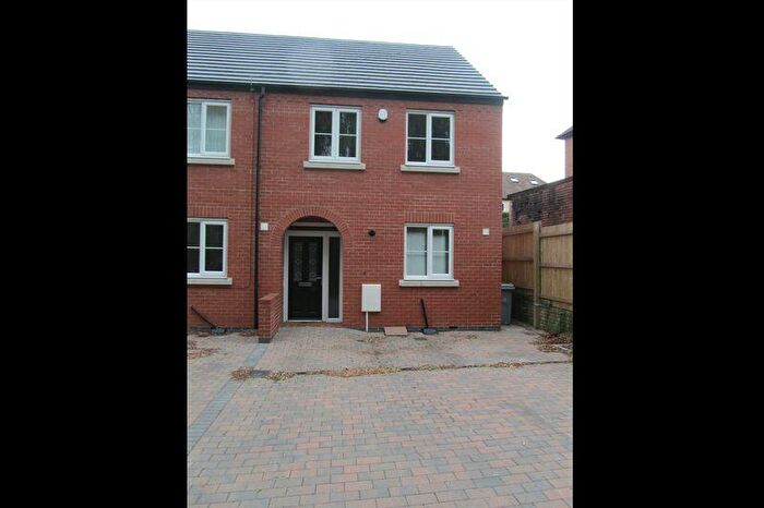 2 Bedroom End Of Terrace House To Rent In Lowe Avenue, Congleton, CW12