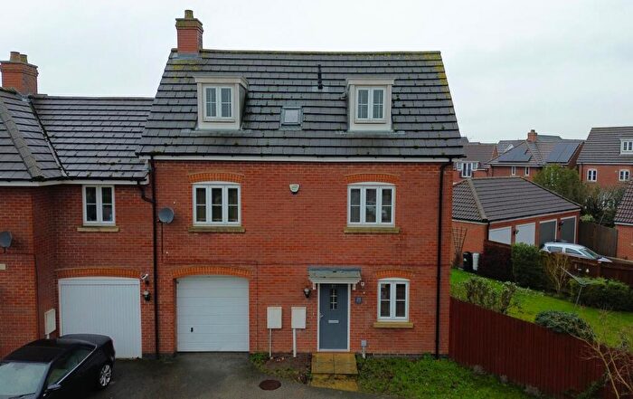4 Bedroom Town House For Sale In Bobbin Lane, Lincoln, LN2
