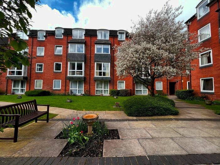 1 Bedroom Flat To Rent In Homeberry House, Ashcroft Gardens, Cirencester, GL7