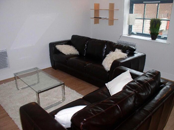 2 Bedroom Apartment To Rent In Home, Chapeltown Street, M1