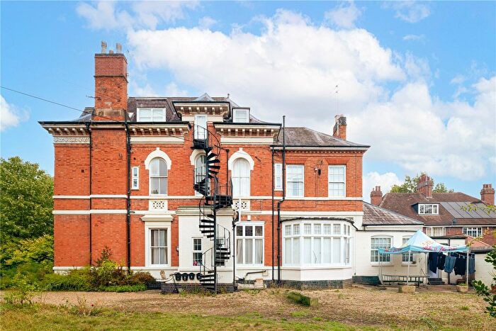 4 Bedroom Semi-detached House For Sale In The Scotlands Knighton Park Road, Stoneygate, Leicester, LE2