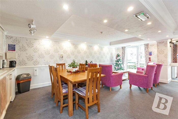 1 Bedroom Apartment For Sale In Junction Road, Romford, RM1
