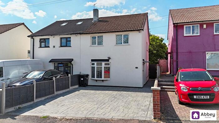3 Bedroom Semi-Detached House For Sale In Wreford Crescent, Leicester, LE5