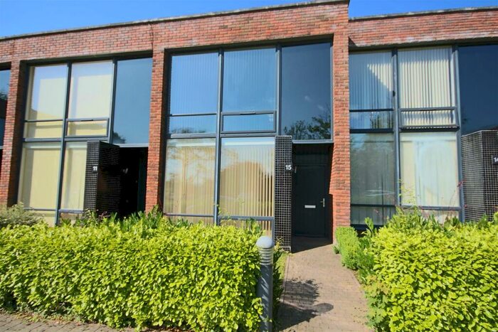 2 Bedroom Mews To Rent In Glen Morag Gardens, Rochdale, OL11