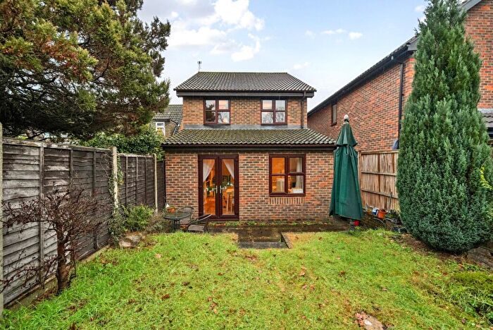 3 Bedroom Detached House To Rent In Sandy Lane, Woking, Surrey, GU22