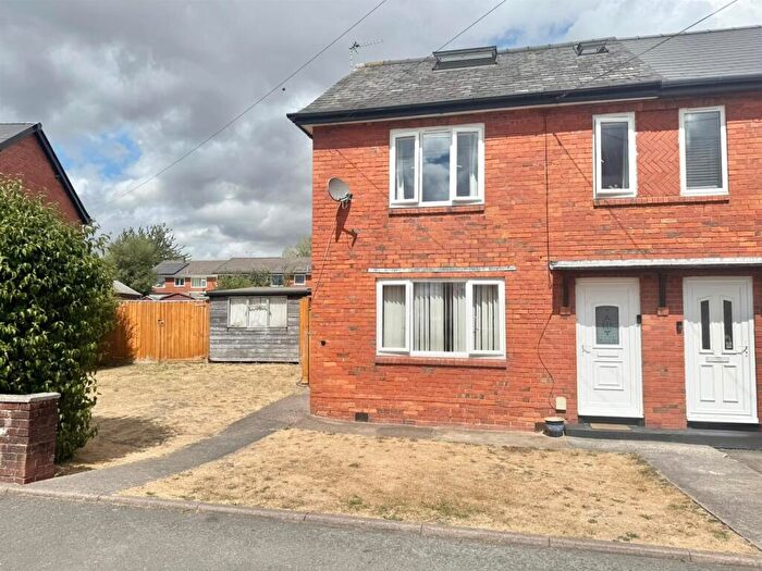 3 Bedroom House For Sale In Fir Close, Willand, Cullompton, EX15