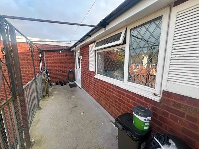 2 Bedroom Apartment To Rent In Mill Crescent, Kingsbury, Tamworth, B78