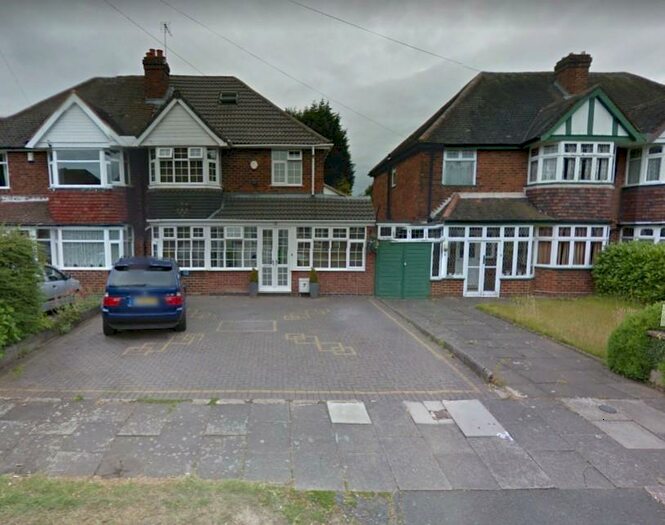 4 Bedroom House To Rent In Sandhurst Avenue, Birmingham, B36