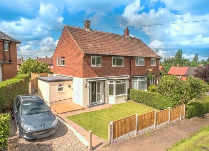 3 Bedroom Semi-Detached House To Rent In Queenshill Avenue, Leeds, LS17