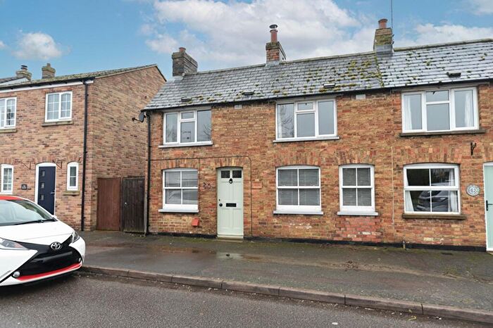 3 Bedroom Terraced House For Sale In High Street, Needingworth, PE27