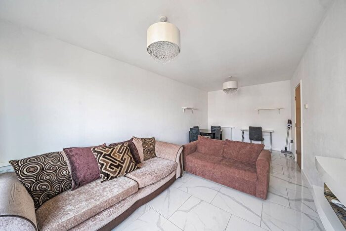 1 Bedroom Flat To Rent In Hearld Court, Colindale, London, NW9