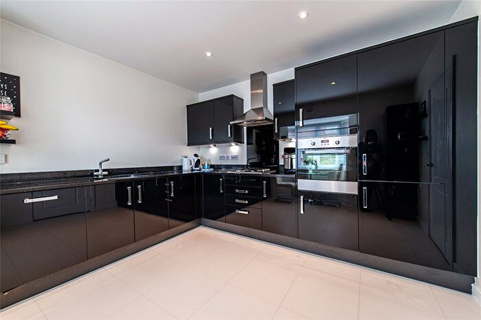4 Bedroom Semi-Detached House For Sale In Flora Way, Hoo, Rochester, Kent, ME3
