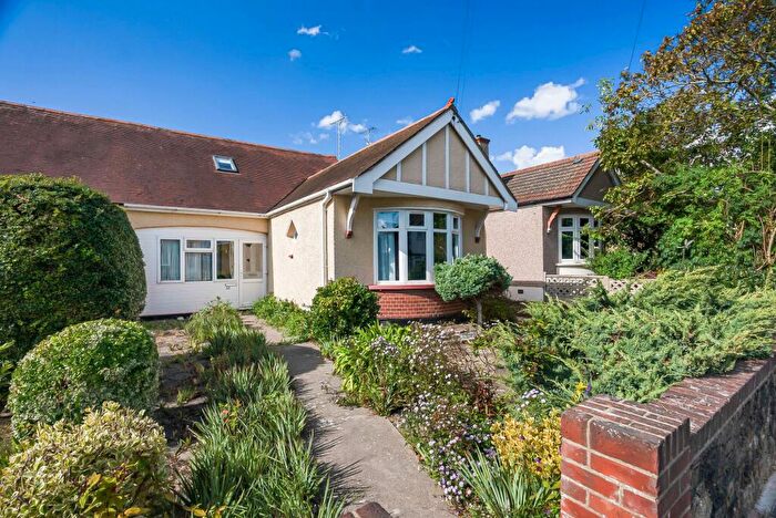3 Bedroom Semi-Detached Bungalow For Sale In Huntingdon Road, Southchurch Park, SS1