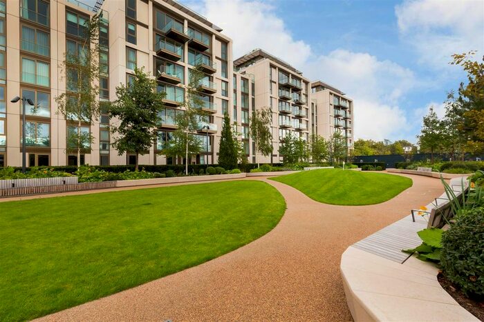 3 Bedroom Flat To Rent In Lillie Square, London, SW6