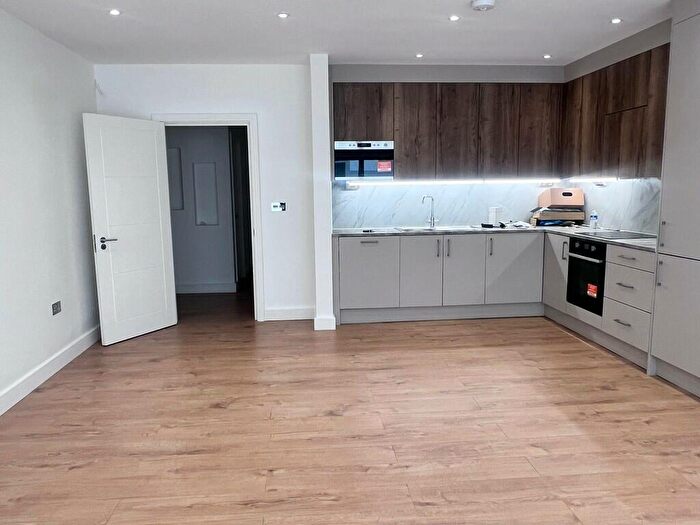 2 Bedroom Apartment To Rent In Two Bed Flat To Rent In Purley, CR8