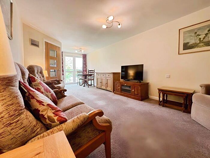 1 Bedroom Retirement Property For Sale In North Road, Newcastle Upon Tyne, NE20