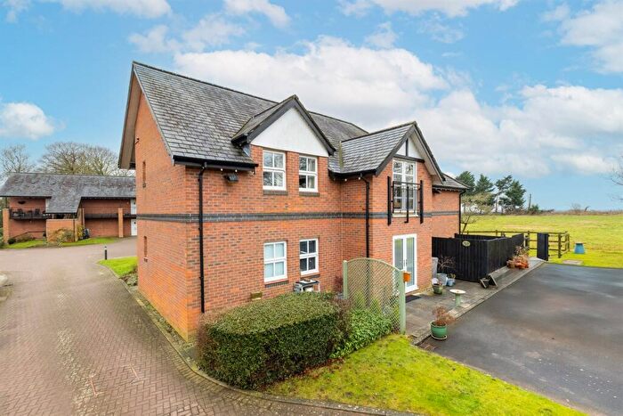 2 Bedroom Retirement Property For Sale In Greenfields Lodge, Ferma Lane, Great Barrow, CH3