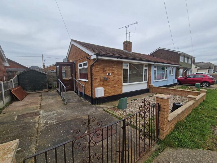 1 Bedroom Semi-Detached Bungalow To Rent In Chapman Road, Canvey Island, SS8