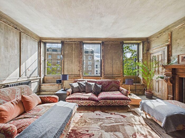 6 Bedroom Semi-Detached House For Sale In Mile End Road, London, E1