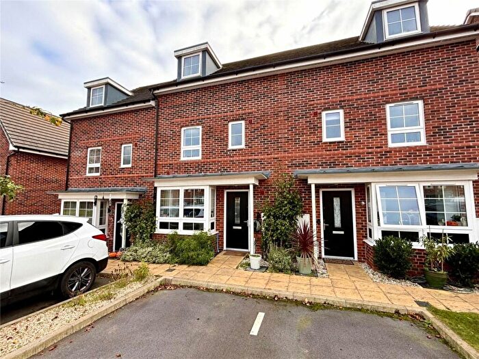 4 Bedroom Terraced House To Rent In Barton Row, Hook, Hampshire, RG27