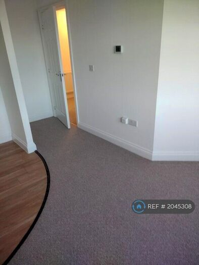 2 Bedroom Flat To Rent In Swale Grove, Bingham, NG13
