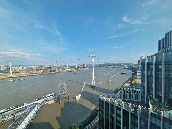 3 Bedroom Flat To Rent In Cutter Lane, London, SE10