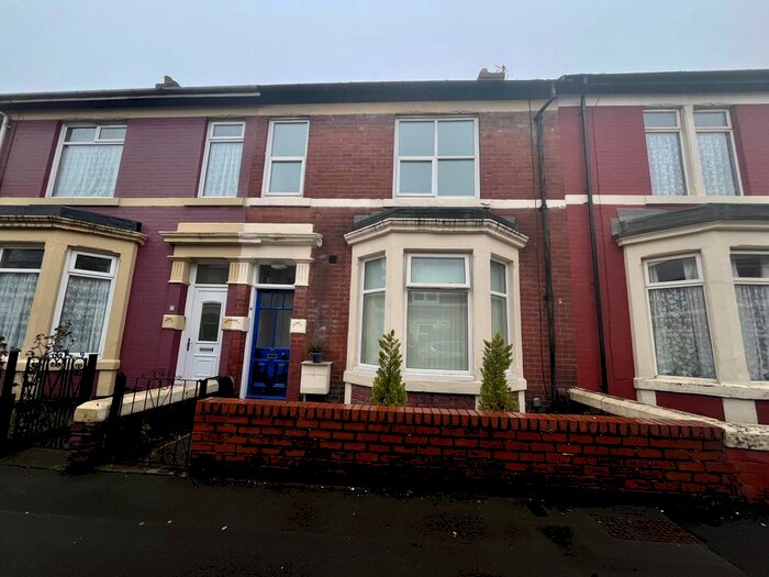 2 Bedroom Flat To Rent In Laburnum Avenue, Wallsend, NE28