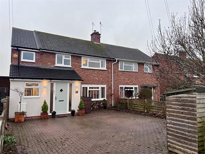 3 Bedroom Semi Detached House For Sale In Oak Road, Tiddington, Stratford-Upon-Avon, CV37