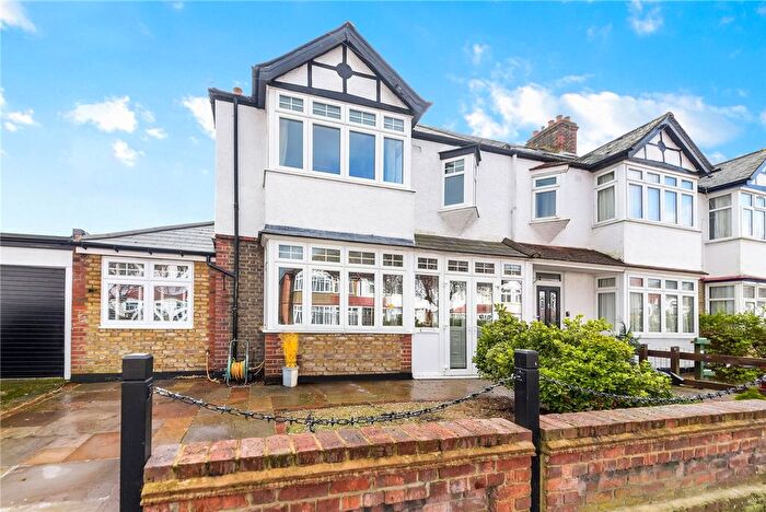 4 Bedroom End Terrace House For Sale In Godalming Avenue, Wallington, SM6