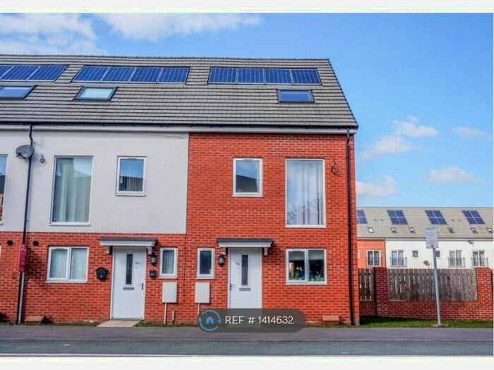 3 Bedroom Semi-Detached House To Rent In Kempston Road, Bedford, MK42