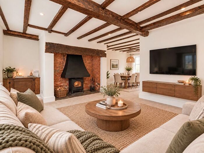 3 Bedroom Property For Sale In High Street, Kenilworth, CV8