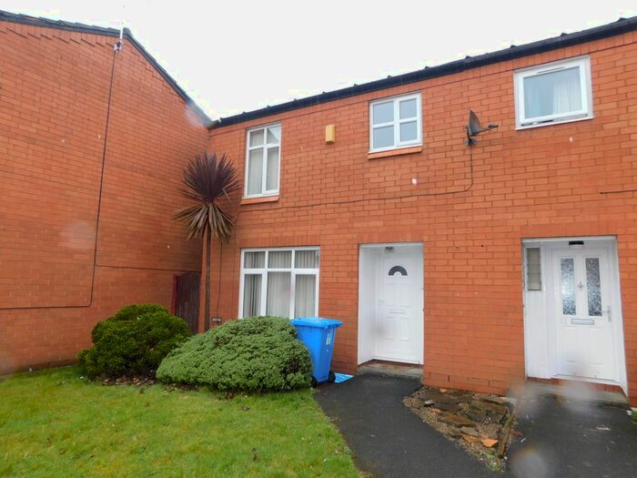 3 Bedroom Semi-Detached House To Rent In Reaper Close, Great Sankey, Warrington, WA5